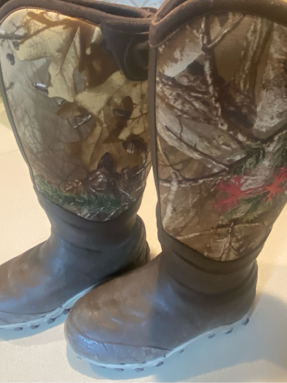 Under Armour Brown Camo Waterproof Women's Boots 800 gram